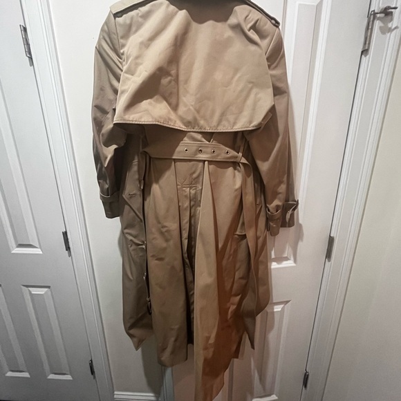 ALEXANDER MCQUEEN TRENCH COAT - Picture 5 of 9